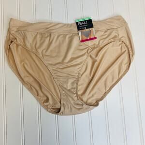 NWT Bali Comfort Revolution Hi Cut Brief Sz XL 8 Paris Nude
